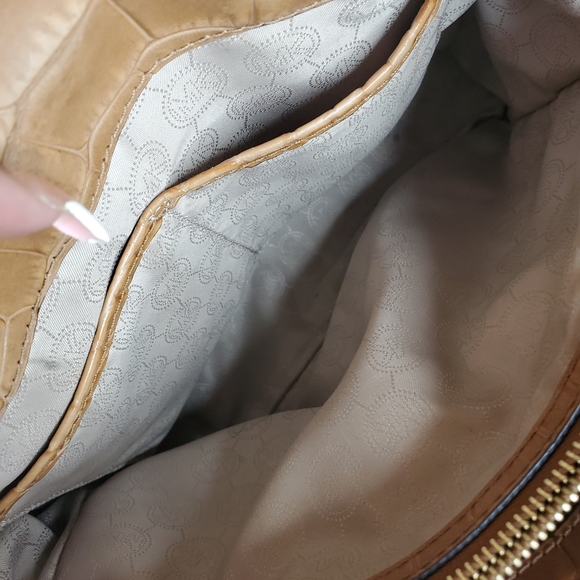 Authentic  Michael Kors - Picture 3 of 4